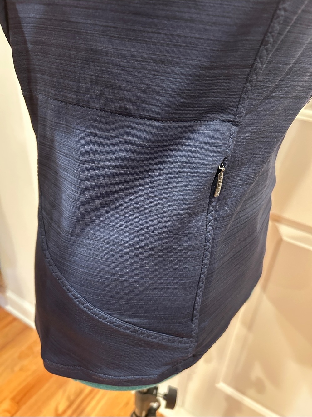 Athleta Rash Guard - Small - Picture 4 of 8